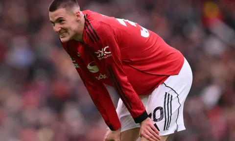 Chuyên gia y tế cảnh báo MU mắc sai lầm với chấn thương của Sesko