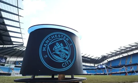 "Đế chế" Man City trước bờ vực sụp đổ toàn diện