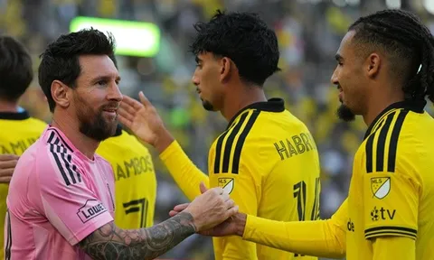 Messi chạm mốc 76 bàn sút phạt, áp sát kỷ lục thế giới