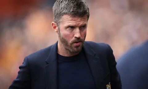 Huyền thoại Tottenham kêu gọi Man Utd kiên nhẫn với Carrick