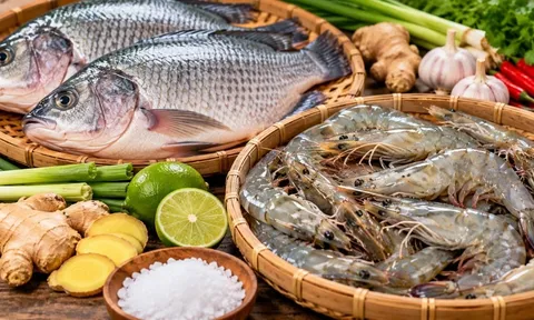 Cách xử lý mùi tanh của cá, tôm cực hiệu quả: 7 mẹo đơn giản, làm đúng là hết