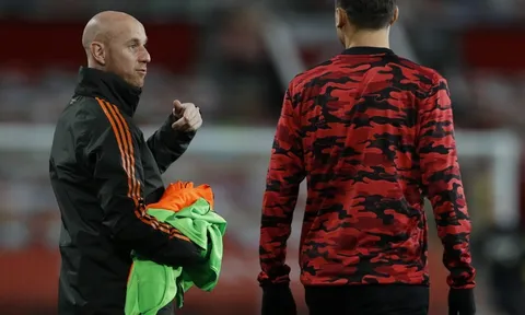 Nicky Butt muốn tước danh hiệu Man City, khuyên MU từ chối nhận lại cúp vô địch