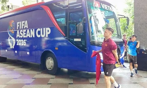 ĐT Việt Nam tới Jakarta chuẩn bị quyết đấu Pakistan