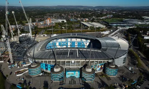 Etihad Airways dọa kiện Ngoại hạng Anh sau phán quyết về Man City