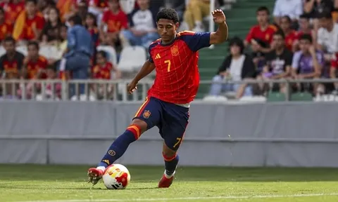 Milan cạnh tranh Real Madrid vụ sao trẻ Owen Emeka