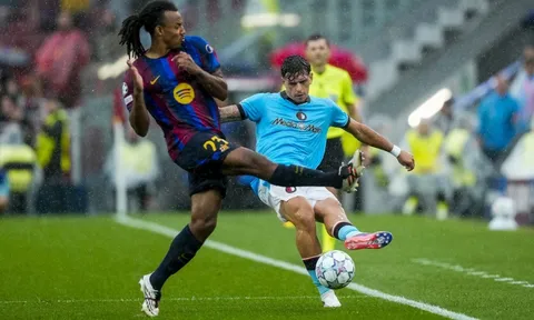 Kounde chọn Chelsea thay vì Liverpool và MU