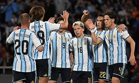 Chấm điểm Argentina: Nico Paz bùng nổ trong ngày thay Messi