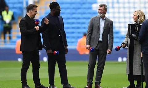 Gary Neville lo Ngoại hạng Anh sụp đổ như Serie A vì Man City