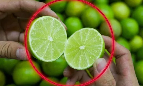 Tại sao nhiều người thích cắt đôi quả chanh rồi "bôi khắp nhà"?