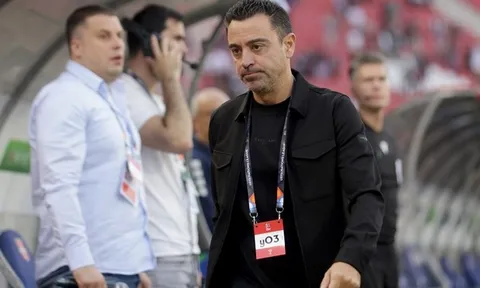 Xavi nhận sai lầm và xin lỗi cầu thủ Hà Lan