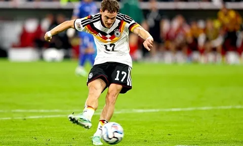 Florian Wirtz lập cột mốc lịch sử giúp tuyển Đức hạ Serbia 2-0