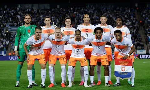 Chấm điểm Hà Lan: Van Dijk cứu rỗi; Van Bommel gây họa