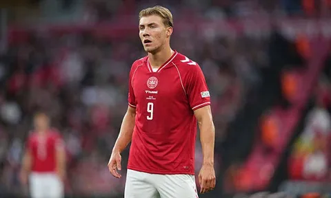 Hojlund lên tiếng bảo vệ Ronaldo sau trận thua Bồ Đào Nha