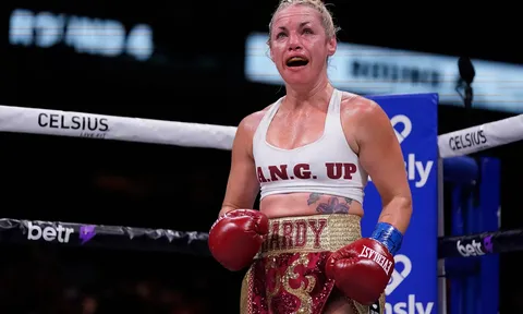 Nữ võ sĩ Heather Hardy khởi kiện công ty của Jake Paul đòi bồi thường hơn 10 triệu USD