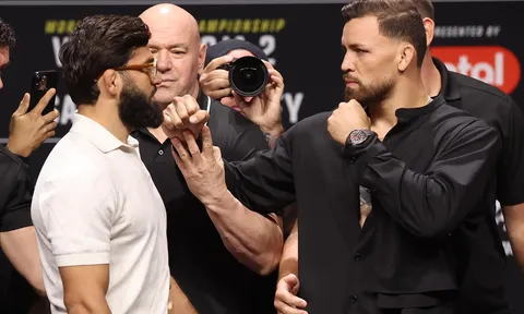 Caio Borralho cảnh báo Arman Tsarukyan sẽ bị đo ván nếu đánh đứng với Mauricio Ruffy tại UFC 331