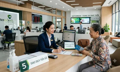 Lãi suất tiết kiệm chạm 8,7%/năm: Muốn hưởng mức cao, người gửi phải đáp ứng loạt điều kiện