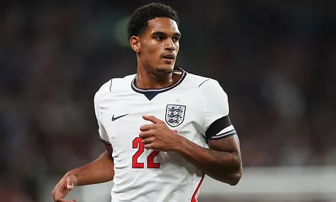 Thương vụ Quansah phản chiếu tham vọng dài hạn của Arsenal