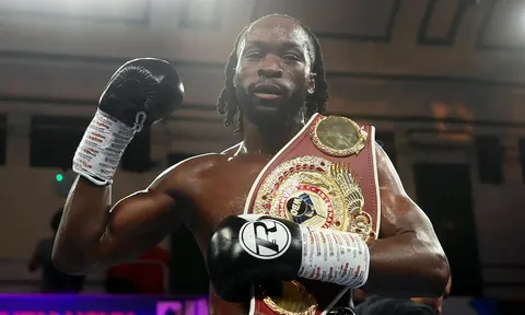 Denzel Bentley né tránh Yoenli Hernandez, chọn đấu Shane Mosley Jr tại sự kiện Zuffa Boxing 12