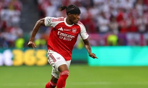Arsenal có 4 phương án giải bài toán cánh trái khi thiếu Christos Tzolis