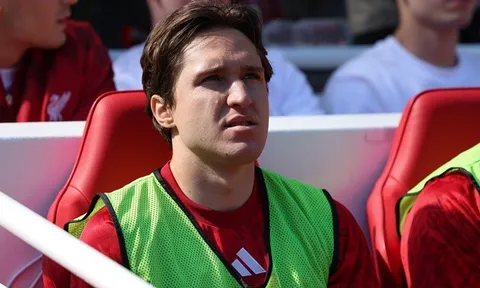 Thất sủng tại Anfield, Chiesa được ba ông lớn Serie A săn đón
