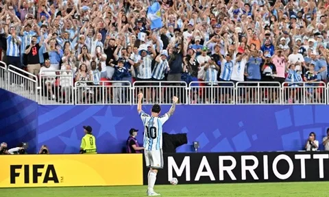 Vì sao Messi quyết định thâu tóm đội bóng hạng Nhì Tây Ban Nha?
