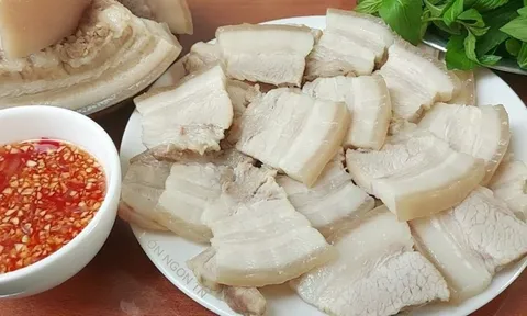 Cách luộc thịt lợn trắng hồng, mềm ngọt