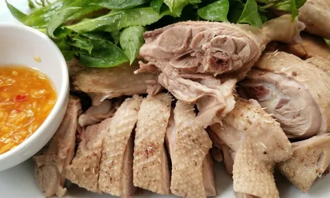 Cách luộc vịt không cần nước, mềm mọng, không hề hôi