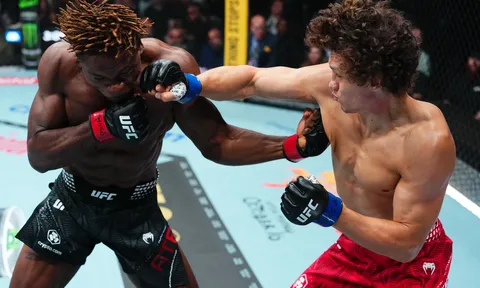 Cú sốc tại UFC 332: Roman Kopylov hạ knock-out Ateba Gautier ngay hiệp 1