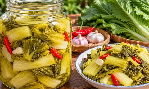 Mẹo muối dưa cải vàng giòn, không khú, không váng, để lâu vẫn ngon