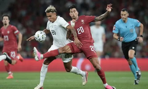 Cancelo khẳng định Ronaldo là biểu tượng của Bồ Đào Nha