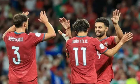 Chấm điểm tuyển Bồ Đào Nha: Cancelo bùng nổ; Ramos bay cao