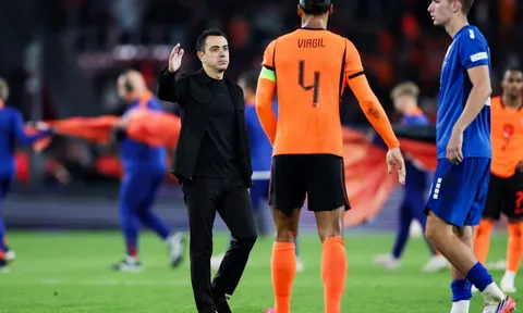 Xavi nói về tuyển Hà Lan sau 2 tuần làm việc cùng