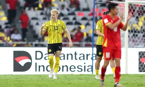VAR ngoảnh mặt, Việt Nam gục ngã trước Malaysia