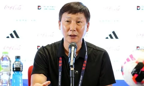 HLV Kim Sang-sik nhận trách nhiệm khi Việt Nam thua Malaysia