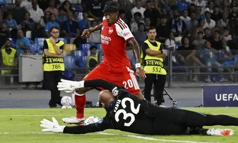 Thất sủng ở Arsenal, Madueke lọt tầm ngắm 2 ông lớn