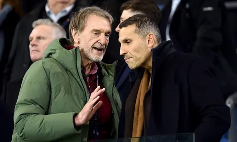 Khaldoon Al Mubarak và thử thách vượt ra ngoài bóng đá tại Man City