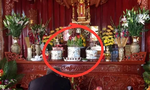 Cách đặt bát hương trên bàn thờ đúng, tránh phạm đại kỵ