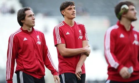 Liverpool ra phán quyết về tương lai của Giovanni Leoni