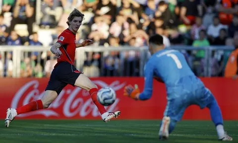 Bước nhảy vọt biến Anthony Gordon thành trụ cột của Anh và Barca