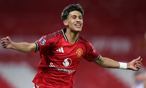 JJ Gabriel khiến Bayern sốc vì đòi lương 7 con số