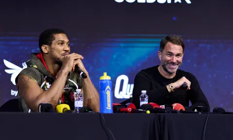 Cuộc chiến vương quyền: Eddie Hearn vỗ mặt Dana White, gọi dự án Zuffa Boxing là 'thảm họa'