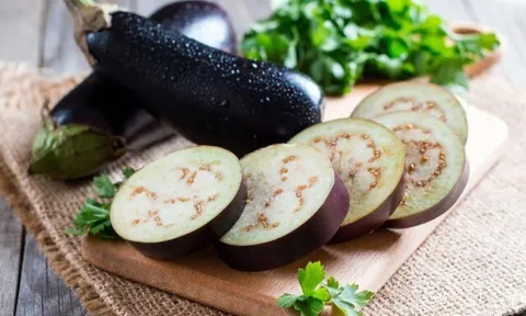 9 loại rau có mùi vị đắng, chát ít ai thích nhưng lại mang “trái ngọt” cho sức khỏe, giá từ 15.000 đồng/kg