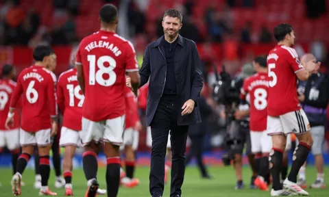 Michael Carrick và 8 ngày phán quyết tương lai tại MU