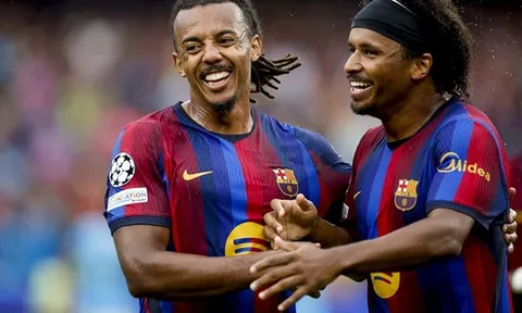 Kounde quyết ở lại Barcelona bất chấp mất suất đá chính