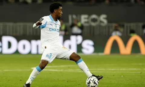 Cựu sao MU Angel Gomes bị cảnh báo về bến đỗ tiếp theo