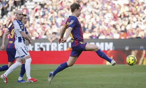 Rodri, Pedri và Bernal đe dọa suất đá chính của De Jong ở Barca