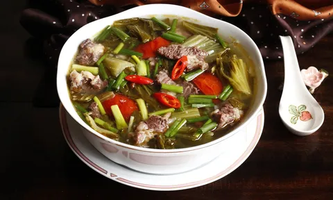 Cách nấu bò kho dưa ngon nhanh mềm