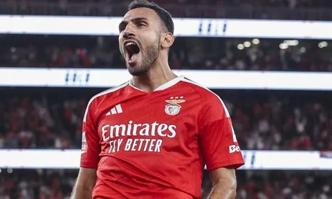 Tottenham tranh Pavlidis giá 100 triệu euro với Barca