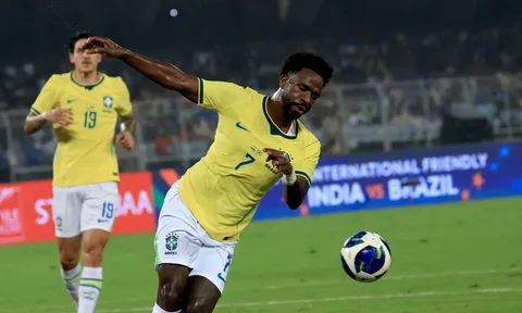 Vinicius mờ nhạt, Mourinho đã có quyết định