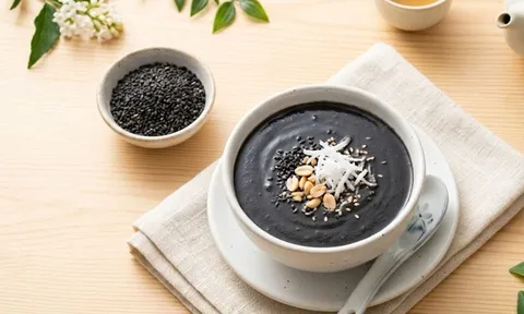 Cách nấu chè mè đen vừa làm tóc đen bóng, vừa đẹp da, giúp eo thon